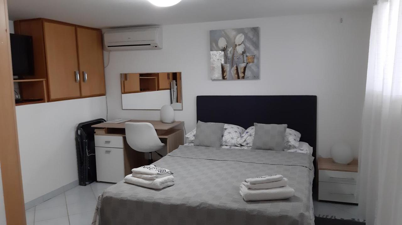 Studio Apartman Kornelija Lumbarda Zewnętrze zdjęcie